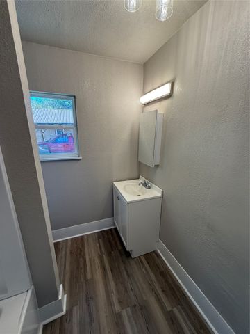 705 E 9th Street, Coleman, TX 76834