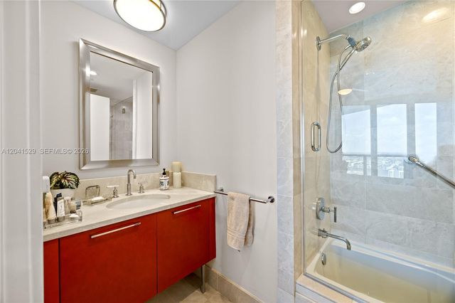 17001 Collins Avenue 3005, Sunny Isles Beach, FL 33160