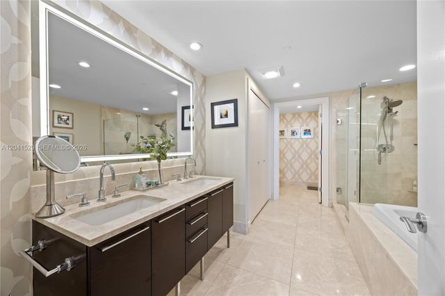 17001 Collins Avenue 3005, Sunny Isles Beach, FL 33160
