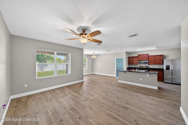 2062 Elkins Point Point, Melbourne, FL 32935