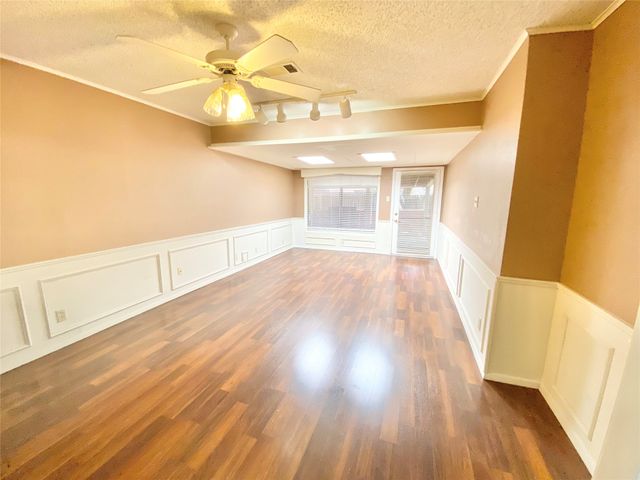 5714 Louise Way Drive, Arlington, TX 76017