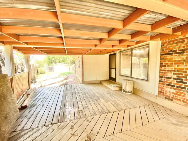 5714 Louise Way Drive, Arlington, TX 76017