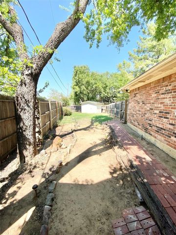 5714 Louise Way Drive, Arlington, TX 76017