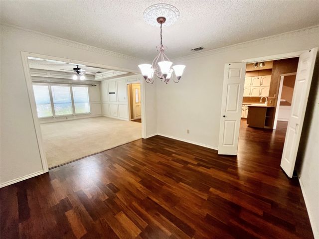 5714 Louise Way Drive, Arlington, TX 76017