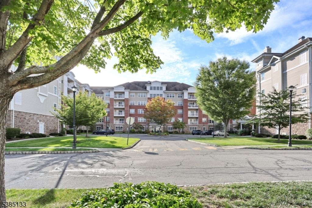 8415 Warrens Way, Wanaque Boro, NJ 07465