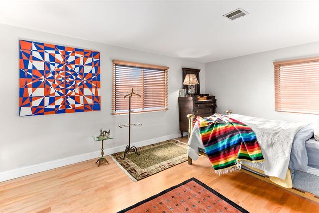 221 Oak Street 4-31, Brockton, MA 02301