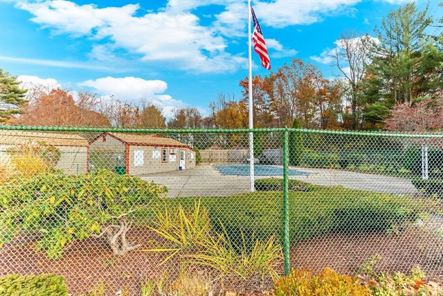 221 Oak Street 4-31, Brockton, MA 02301