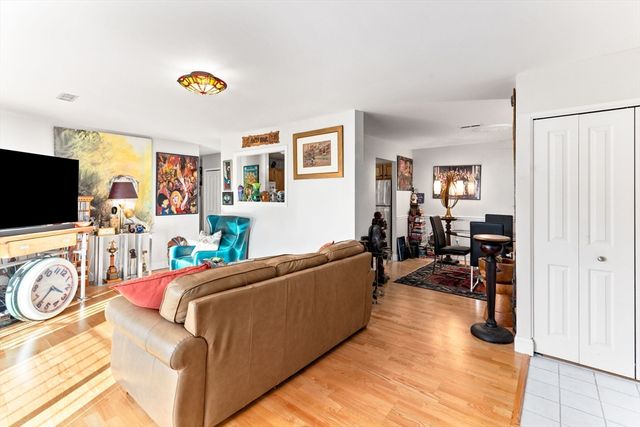 221 Oak Street 4-31, Brockton, MA 02301