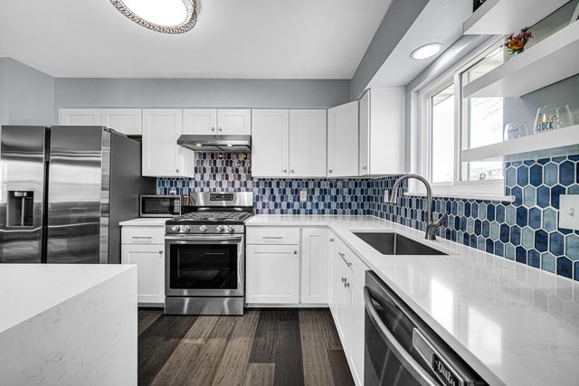 3113 Devonshire Circle, Crown Point, IN 46307