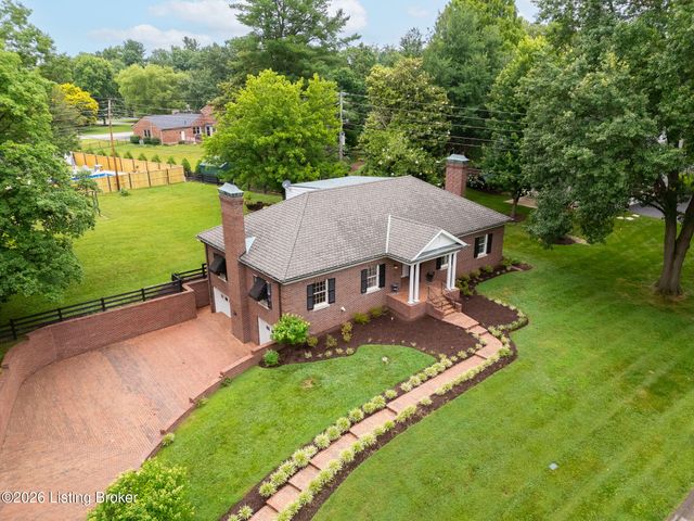 5523 Apache Rd, Louisville, KY 40207