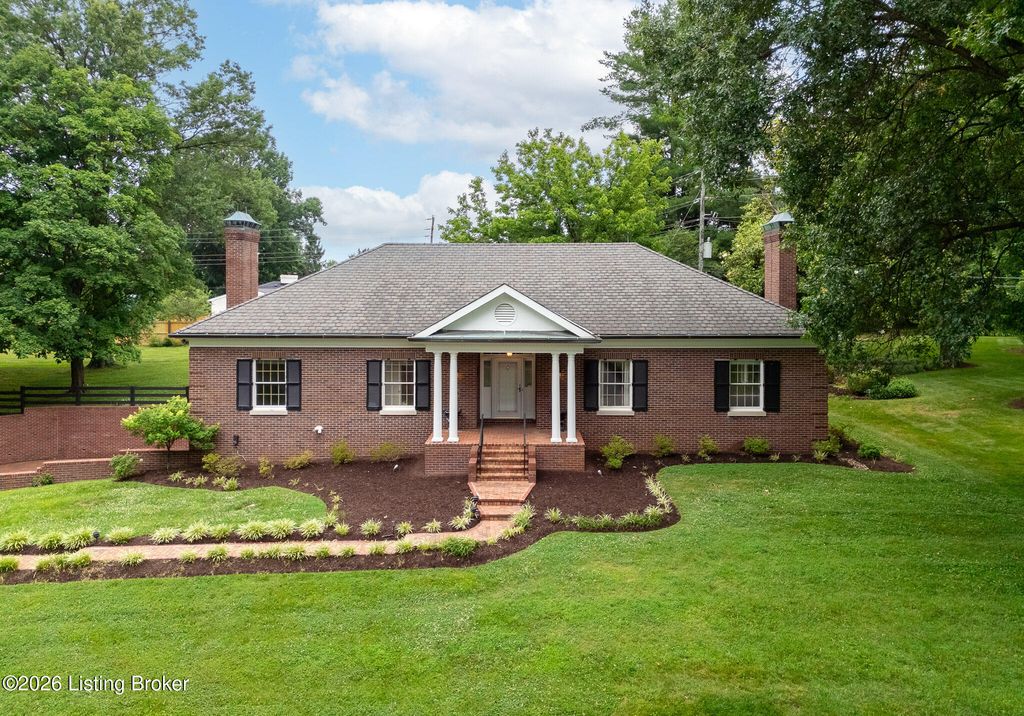 5523 Apache Rd, Louisville, KY 40207