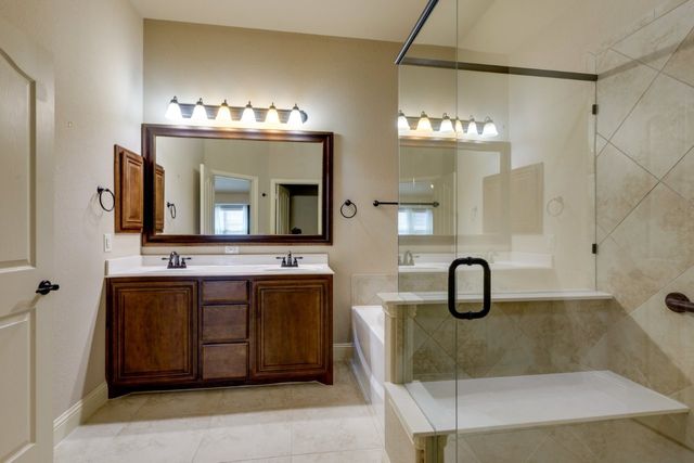 1002 Star Grass Drive, Mansfield, TX 76063