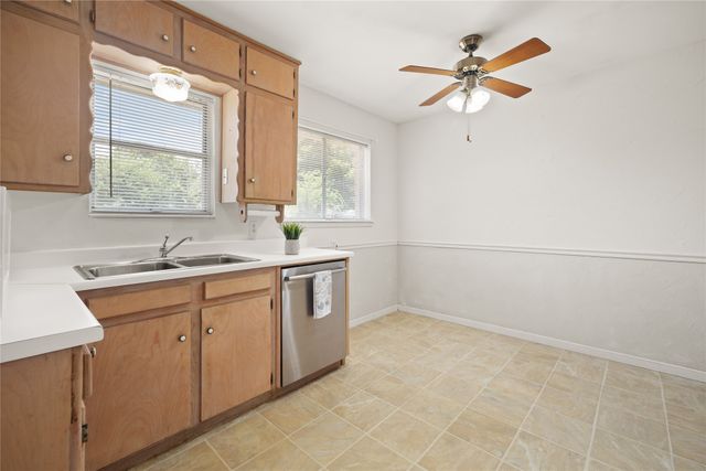 1332 Harrison Lane, Hurst, TX 76053