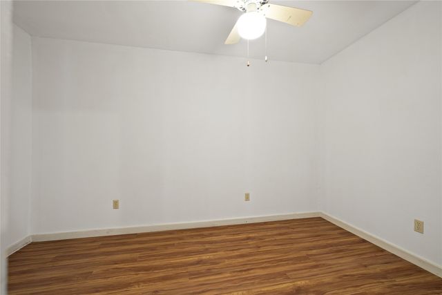 1332 Harrison Lane, Hurst, TX 76053