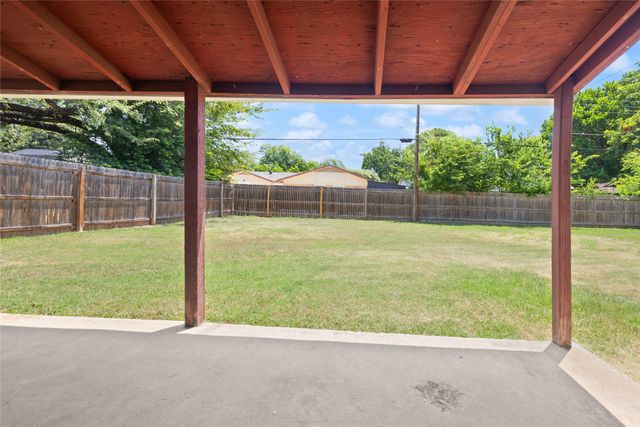 1332 Harrison Lane, Hurst, TX 76053