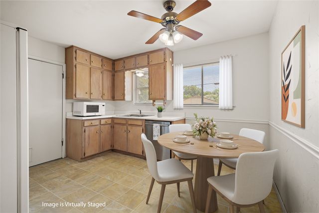 1332 Harrison Lane, Hurst, TX 76053