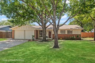 1332 Harrison Lane, Hurst, TX 76053