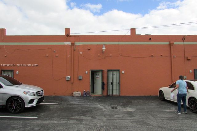 4330 SW 8th St, Coral Gables, FL 33134
