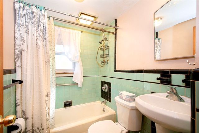 81 Livoli Ave, Braintree, MA 02184