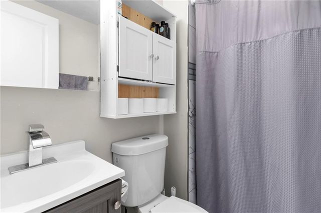 1120 Splitlog Avenue, Kansas City, KS 66102