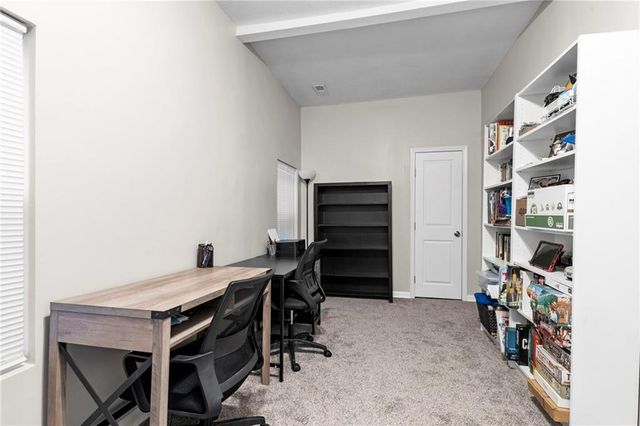 1120 Splitlog Avenue, Kansas City, KS 66102