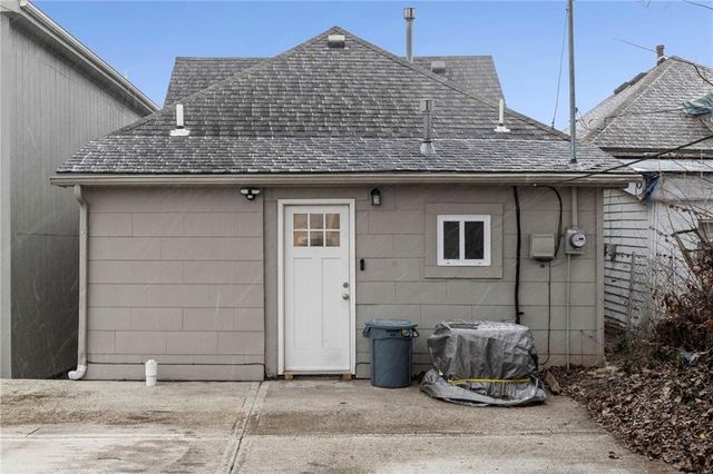 1120 Splitlog Avenue, Kansas City, KS 66102