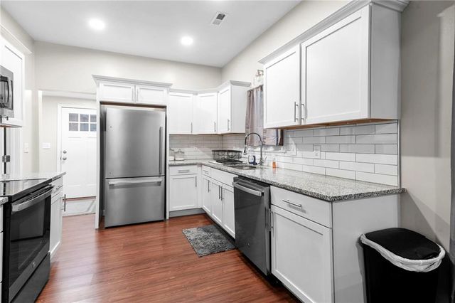 1120 Splitlog Avenue, Kansas City, KS 66102