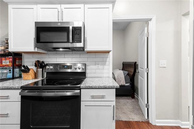 1120 Splitlog Avenue, Kansas City, KS 66102