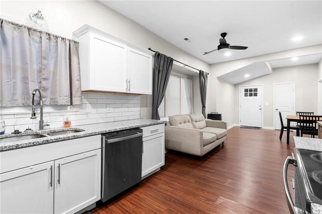 1120 Splitlog Avenue, Kansas City, KS 66102