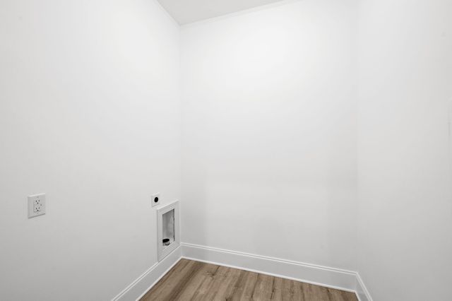 701 Harpeth Knoll Ct, Nashville, TN 37221