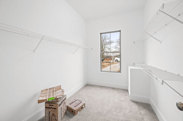 701 Harpeth Knoll Ct, Nashville, TN 37221