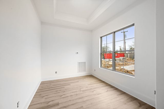 701 Harpeth Knoll Ct, Nashville, TN 37221