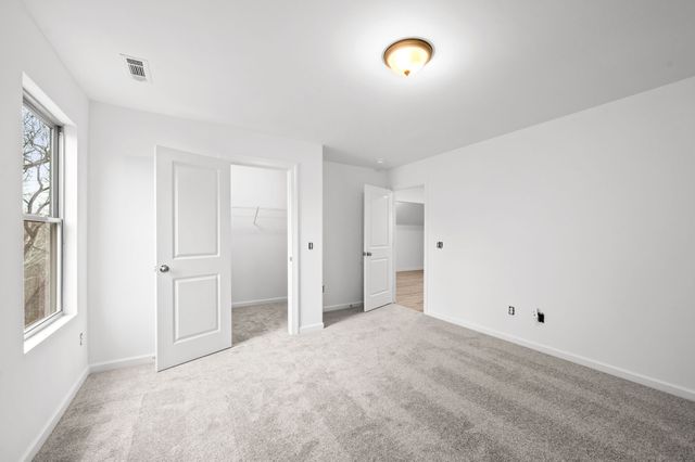 701 Harpeth Knoll Ct, Nashville, TN 37221