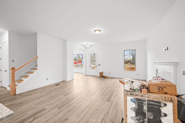 701 Harpeth Knoll Ct, Nashville, TN 37221