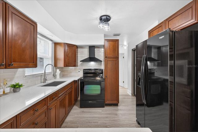 8391 54TH STREET N, Pinellas Park, FL 33781