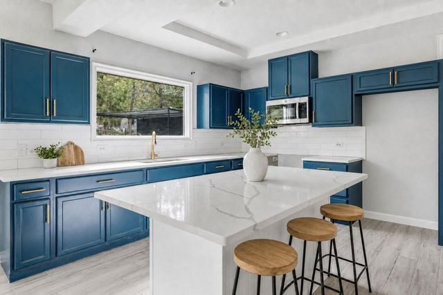 118 Camino De Agua, Elgin, TX 78621
