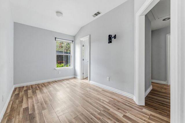 118 Camino De Agua, Elgin, TX 78621