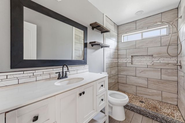 118 Camino De Agua, Elgin, TX 78621