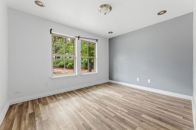 118 Camino De Agua, Elgin, TX 78621