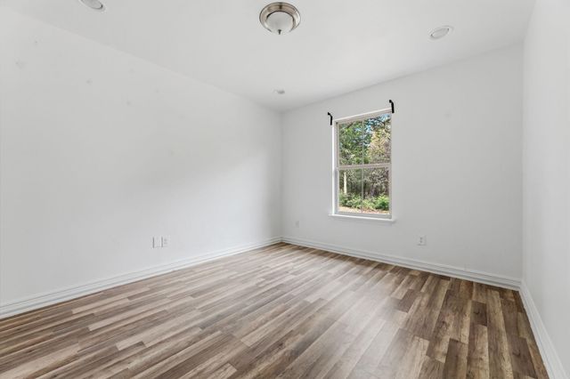 118 Camino De Agua, Elgin, TX 78621