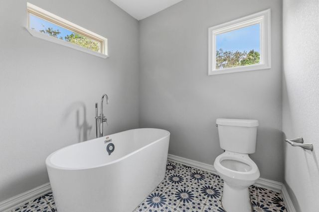 118 Camino De Agua, Elgin, TX 78621