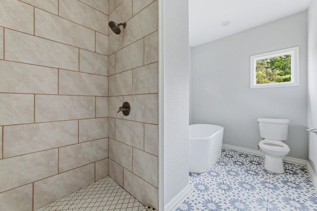 118 Camino De Agua, Elgin, TX 78621