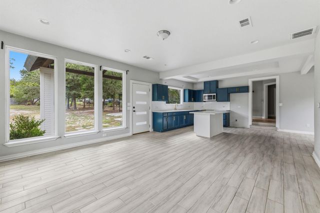 118 Camino De Agua, Elgin, TX 78621