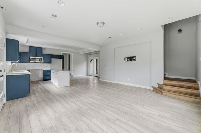118 Camino De Agua, Elgin, TX 78621