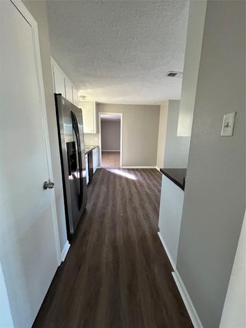 1504 Greenbriar Avenue, Pasadena, TX 77502