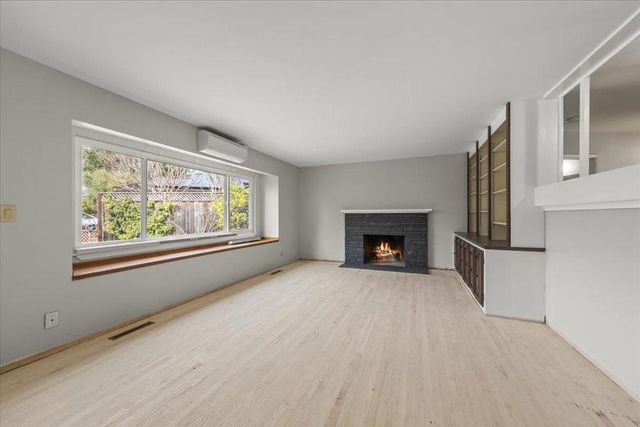 1687 Dalehurst Avenue, Los Altos, CA 94024