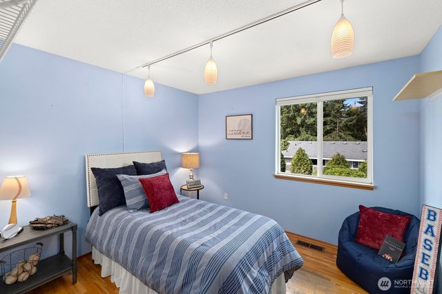 1436 Evergreen Place, Fircrest, WA 98466