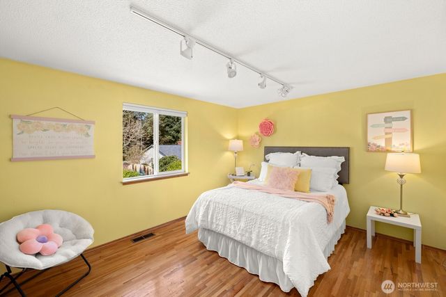 1436 Evergreen Place, Fircrest, WA 98466