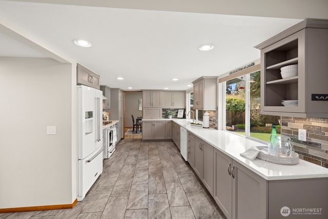 1436 Evergreen Place, Fircrest, WA 98466