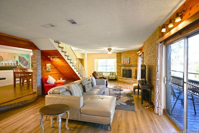 1683 KUEHLER AVE, New Braunfels, TX 78130